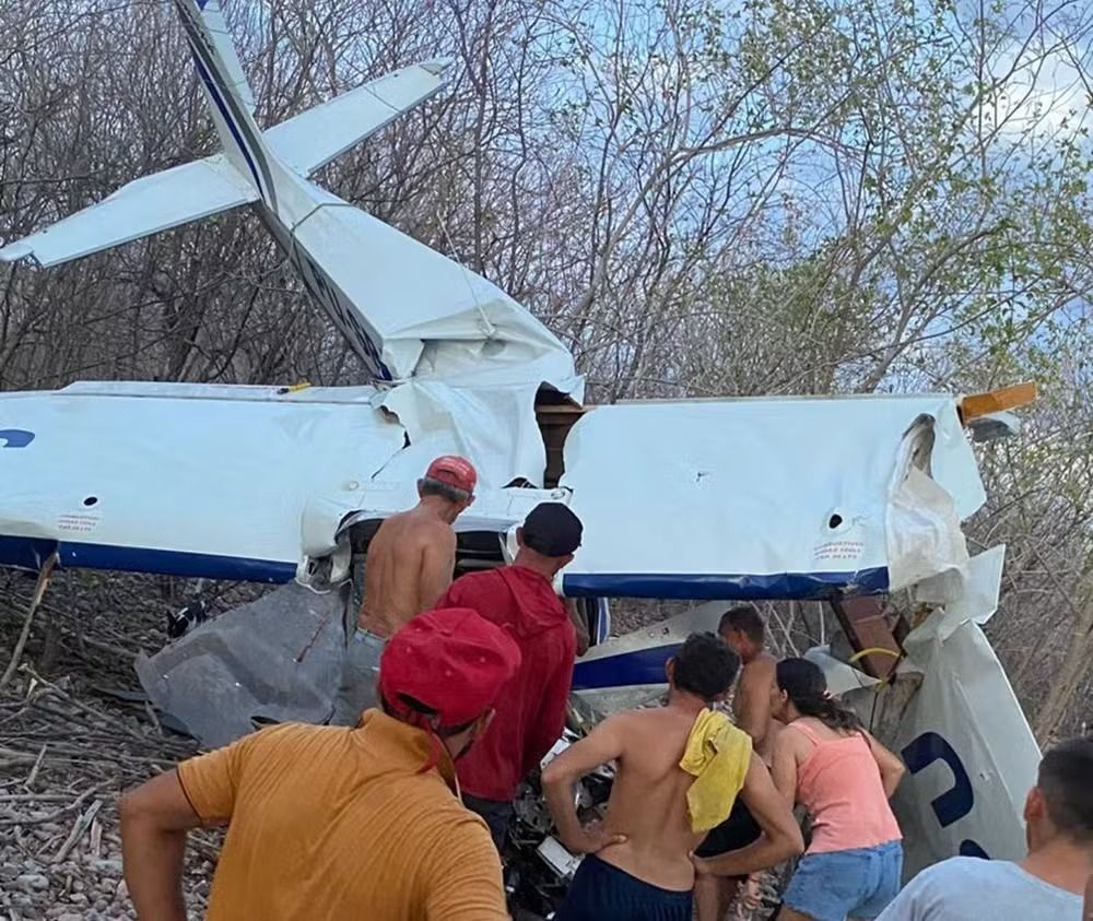 Avião monomotor cai no RN e deixa dois feridos após perda de potência