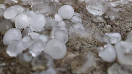 Queda de granizo pode atingir quase 200 cidades de Minas