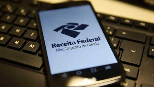 Quem não fizer a declaração dentro do prazo, fica sujeito à multa, de, pelo menos, R$ 165,74,