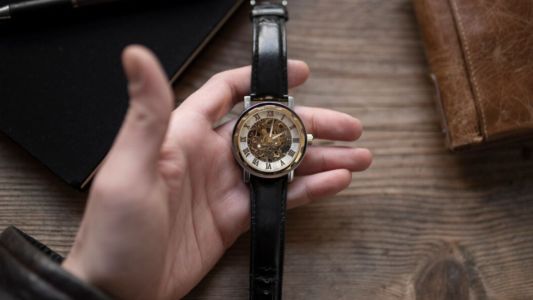 Relógios de pulso são sempre mais do que um simples acessório para dar as horas: são peças cheias de estilo, história e, em muitos casos, valor sentimental