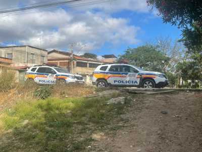 A vítima teria sido agredida com socos e pauladas, por pelo menos dois suspeitos