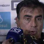 Quinteros lamenta dificuldades do Grêmio e projeta melhoras após empate