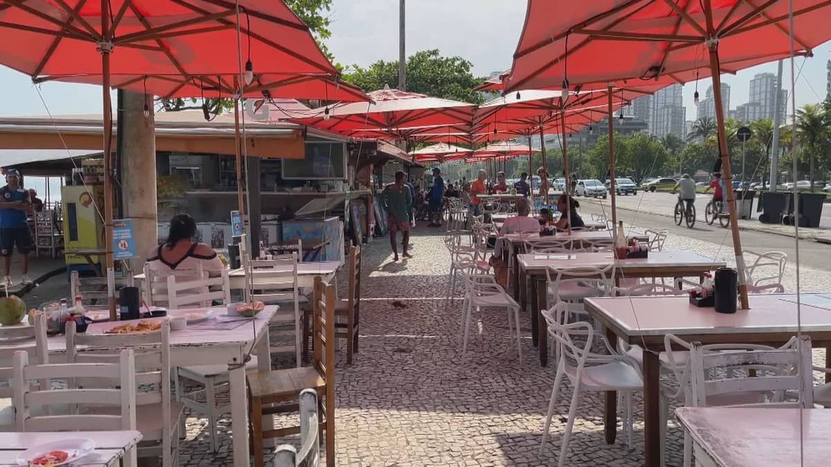Quiosque onde médicos foram executados no Rio funciona normalmente após crime