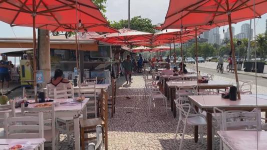 Quiosque onde médicos foram executados no Rio funciona normalmente após crime