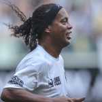 Ídolo do Atlético, Ronaldinho afirma que ex-Cruzeiro foi melhor que Cristiano Ronaldo
