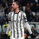 Juventus sofre, mas bate Fiorentina e respira no Italiano