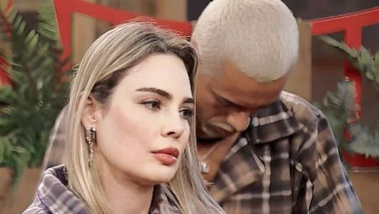 Rachel pede ajuda do público para voltar para reality