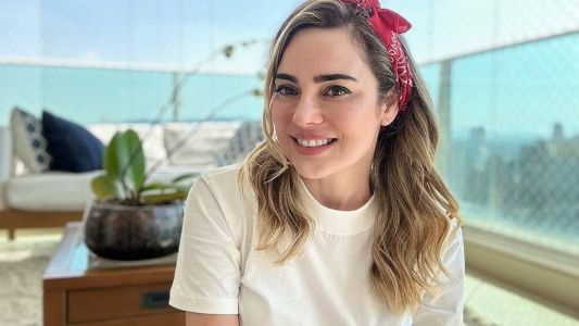 Rachel Sheherazade foi uma das primeiras peoas a assinar o contrato com a Record