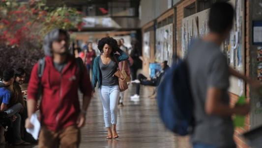 Racismo estrutural: negros são apenas 35,09% dos servidores públicos ativos do executivo federal, de acordo com dados do Siape