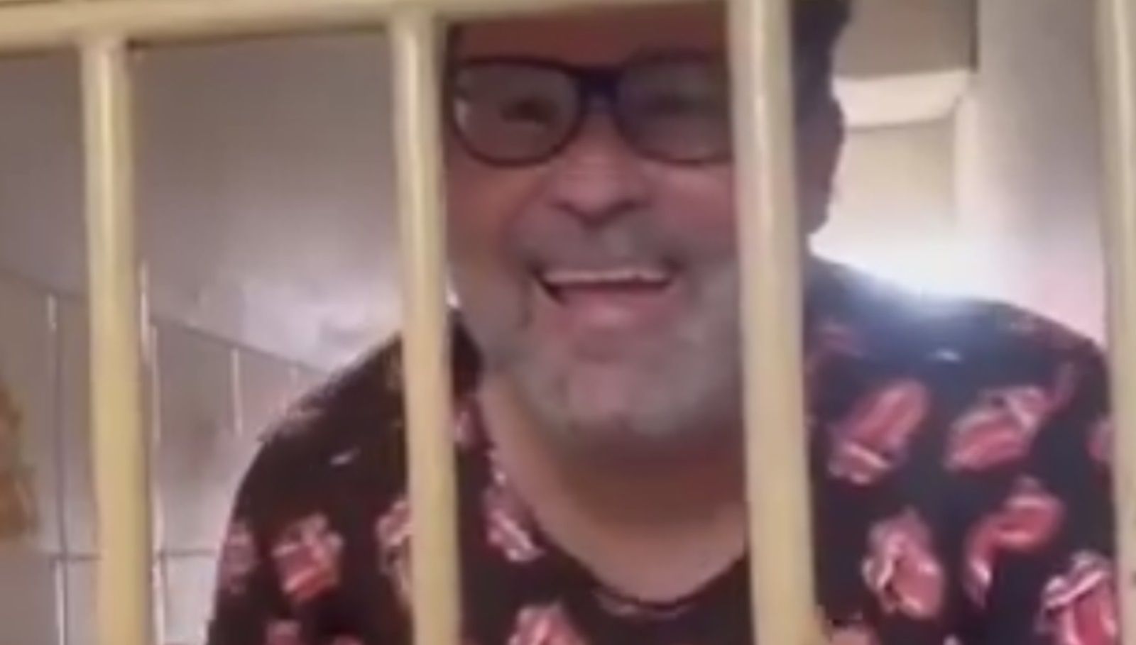 Vídeo: homem que fez xingamentos racistas a vizinha negra em MG é preso