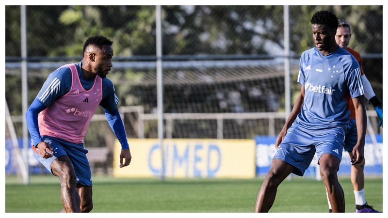 Atacante do Cruzeiro reage a jogo com o Boca: 'Páreo duro na Bombonera'