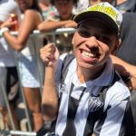 Apaixonado pelo Atlético, torcedor rompe barreiras e comemora aprovação no vestibular 