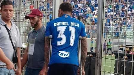 Rafael Bilu deixou vestiário do Independência de muletas