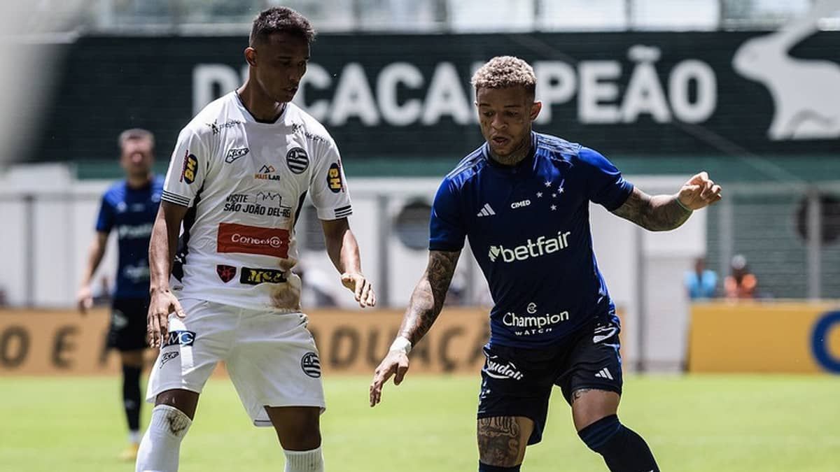 Cruzeiro renova contrato de atacante até abril de 2024