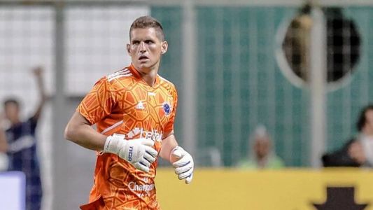 Rafael Cabral disputou mais um clássico pelo Cruzeiro nesta segunda (13)