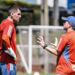 Cruzeiro vê crise na defesa aumentar com gols sofridos e goleiro na berlinda