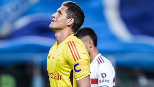 Rafael Cabral foi fundamental na vitória do Cruzeiro sobre o São Paulo, no Independência