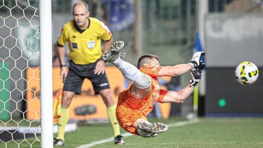 Rafael Cabral foi o herói na última classificação do Cruzeiro na Copa do Brasil, após derrota no jogo de ida