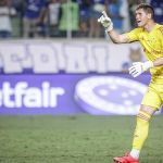 Rafael Cabral brilha no Cruzeiro em seu primeiro reencontro com o Santos