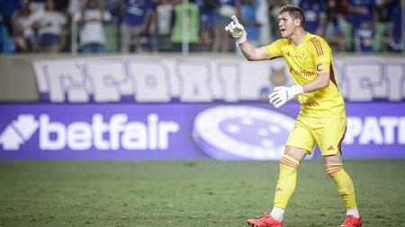 Rafael Cabral foi vendido pelo Santos ao Napoli (ITA) por R$ 16 milhões, em 2013