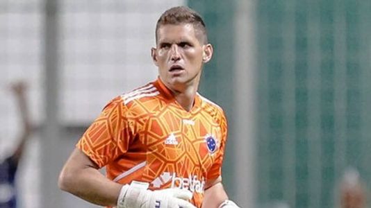 Rafael Cabral, goleiro do Cruzeiro, sofreu gols em todos os jogos neste início de 2023