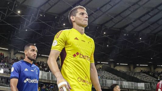 Rafael Cabral, goleiro e capitão do Cruzeiro, antes da partida contra o Fluminense
