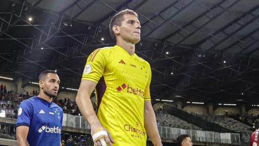 Rafael Cabral, goleiro e capitão do Cruzeiro, antes da partida contra o Fluminense