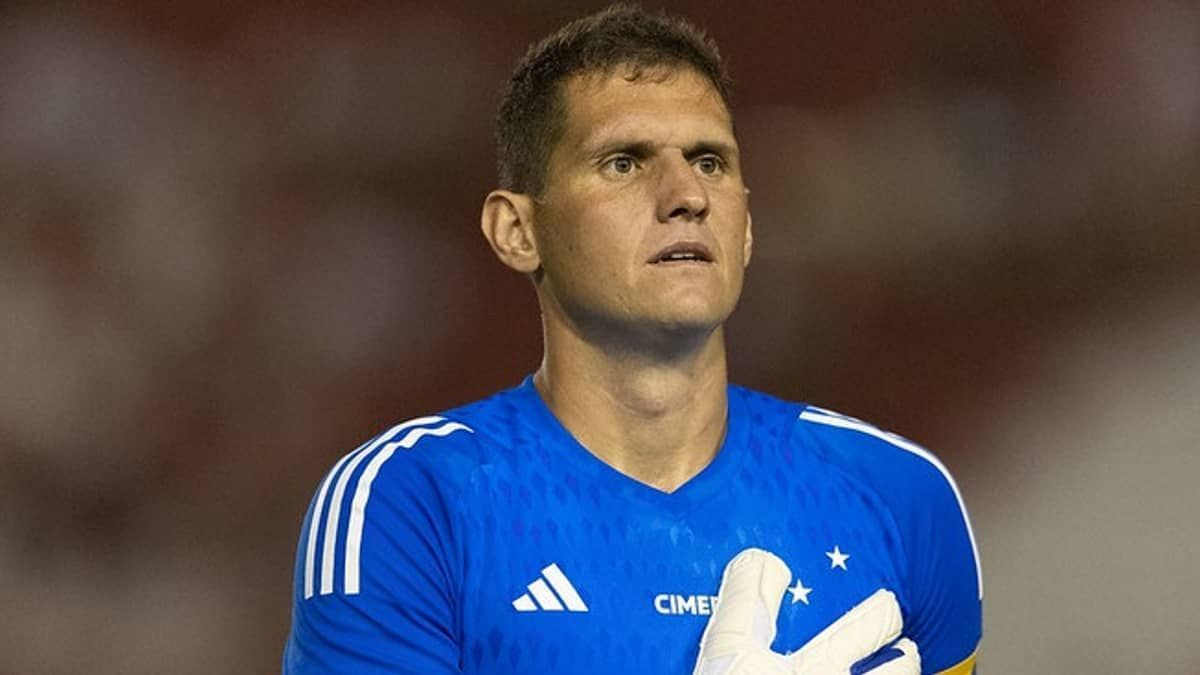 Cruzeiro 'passa ileso' contra o Grêmio e não sofre gols após dois meses 