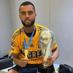 Cobiçado no Brasil, ex-Atlético renova com clube mexicano