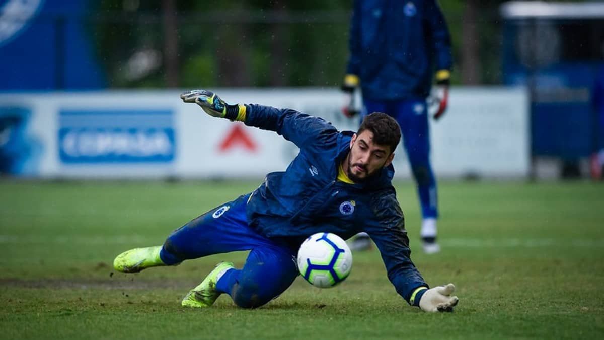 Rafael explica saída do Cruzeiro e revela chateação com diretoria