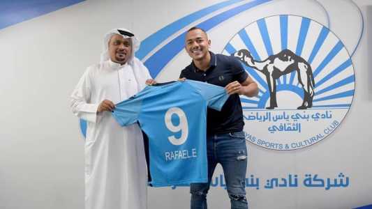 Rafael Elias Papagaio fez sete gols em 20 jogos com a camisa do Baniyas, dos Emirados Árabes