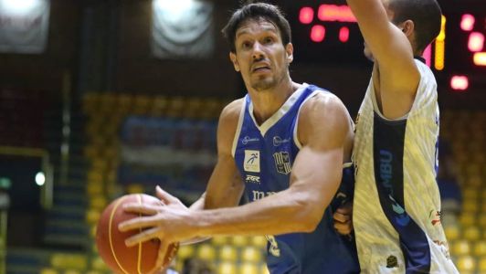 Rafael Mineiro, pivô do Minas