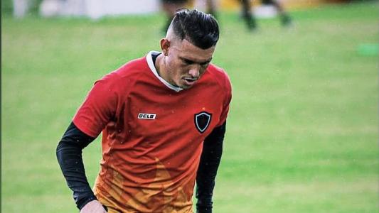 Rafael Oliveira foi preso pelo atraso no pagamento de pensão alimentícia