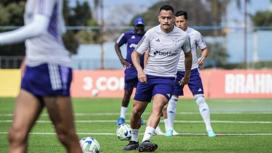Rafael Papagaio assinou com o Cruzeiro por três anos e meio