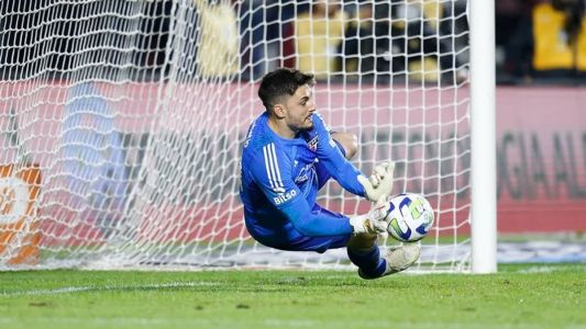 Rafael pegou pênalti de Luciano Juba e classificou São Paulo às quartas de final