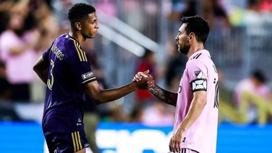 Rafael Santos (esq), do Orlando, e Messi (dir), do Miami