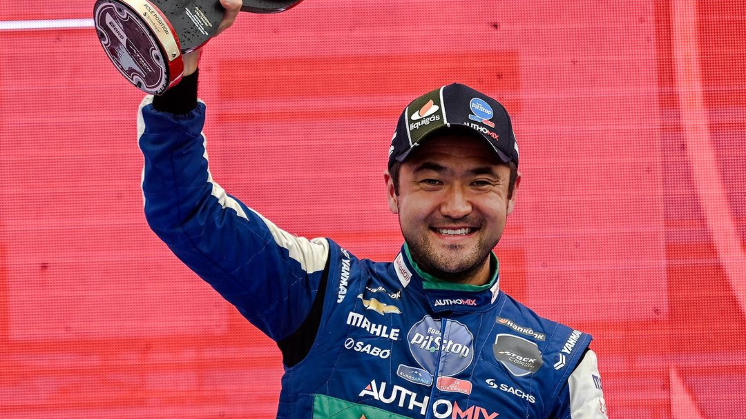 Sob chuva forte, Rafael Suzuki é pole position na Stock Car no Velopark