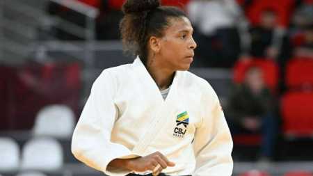 Rafaela Silva ainda disputa o torneio por equipes