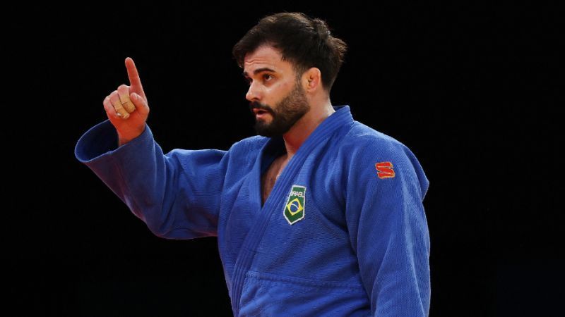 No judô, Rafael Macedo perde decisão do bronze para francês e fica sem medalha em Paris 2024