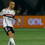 Rafinha será julgado por chamar juiz de palmeirense e pode desfalcar São Paulo