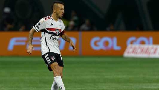 Rafinha será julgado por chamar juiz de palmeirense e pode desfalcar São Paulo