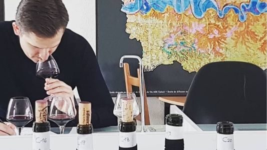 Raimonds Tomsons foi eleito melhor sommelier do mundo