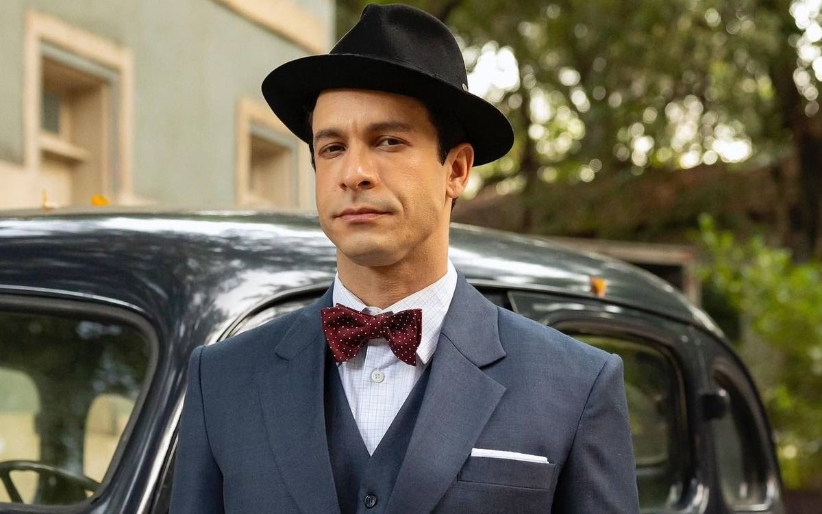 No ar em novela da Globo, Rainer Cadete posa nu e surpreende com físico: 'Deus grego'