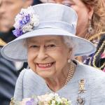 Comissária revela hábitos peculiares da Rainha Elizabeth II ao viajar de avião