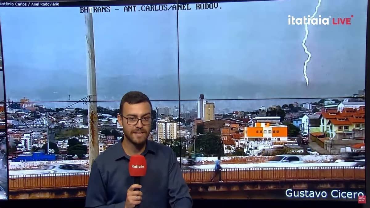 Repórter é surpreendido por raios durante noticiário ao vivo em BH; veja o vídeo