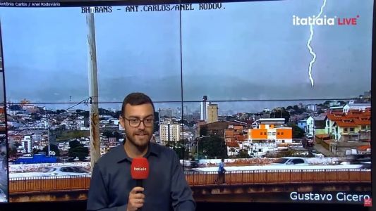Raio surpreendeu repórter Gustavo Cícero durante o Itatiaia Patrulha