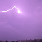 Raios causam falta de energia elétrica em casas de BH e região metropolitana neste domingo (14)