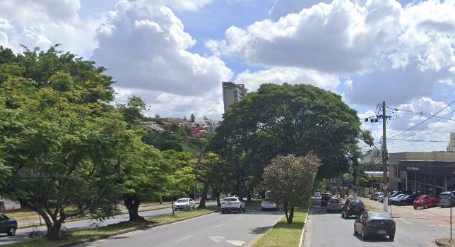 Ônibus atropela e mata ciclista na avenida Raja Gabaglia, em BH