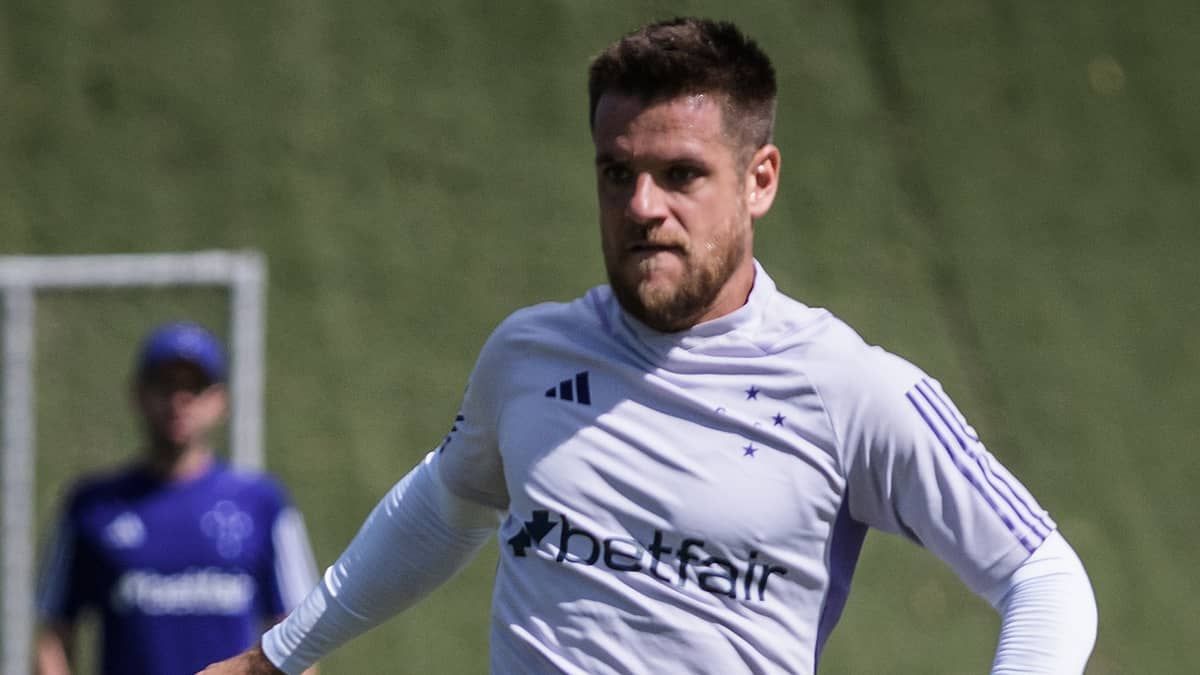 Preterido por Pezzolano, Ramiro ganha protagonismo no Cruzeiro de Pepa