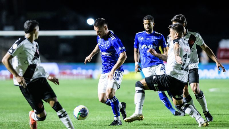 Cruzeiro segura pressão e empata com o Vasco em São Januário pelo Brasileiro